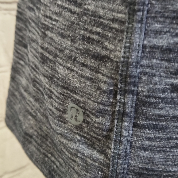 ✖️Unavailable✖️ Lululemon &go Everywhere Tank Top Sz 8 Twist Back Charcoal Gray - Picture 5 of 6